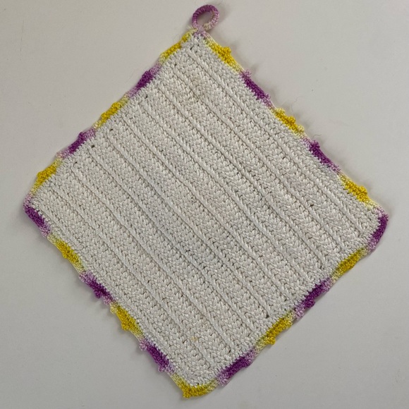 Vintage Hand Crocheted Pansy Potholder Ivory Purple Yellow Green - Picture 11 of 14
